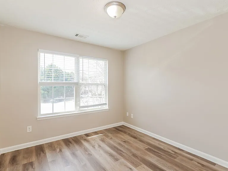 9422 Lakeview Rd — Photo 14
