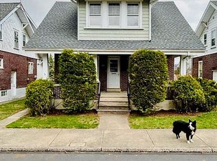 325 N 2nd St, Emmaus, PA 18049