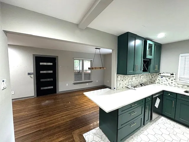 1527 Medford Dr — Photo 11