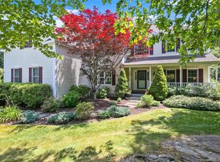 9 Evergreen Ln, Oxford, CT 06478