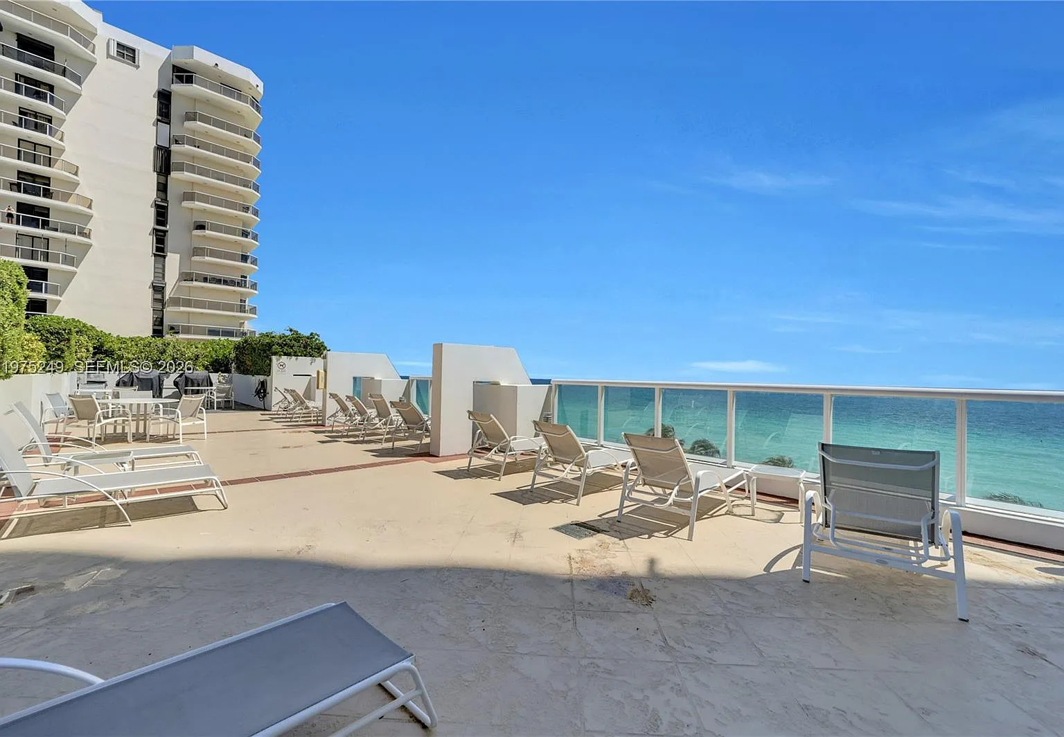 2 bed, 1151 sqft, $10,000 — Photo 3