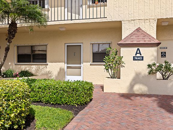 3rd image of 7440 S Ocean Drive #124