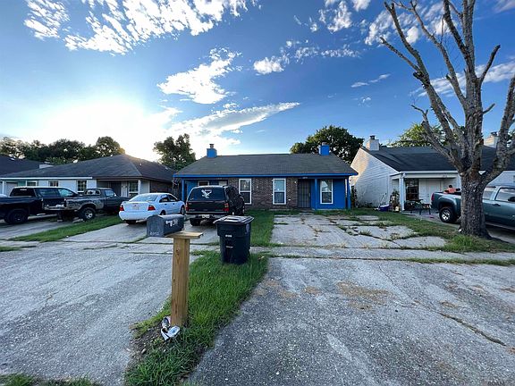 2nd image of 2010-2012 Helm Dr