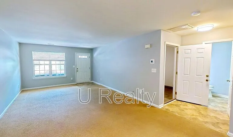 11010 Alderbrook Ln — Photo 3