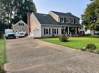 134 Stone Lake Ct, Yorktown, VA 23693