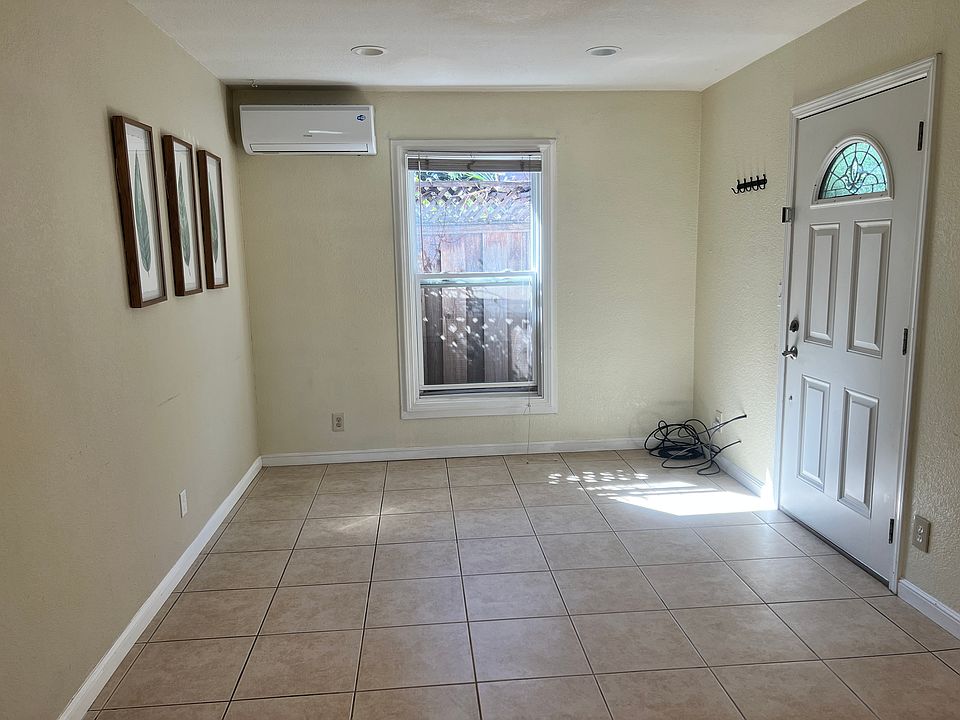 1st image of 273 Roosevelt Ave #1