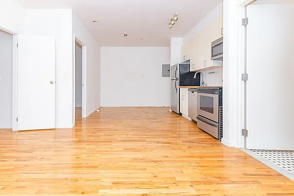 Rented by MySpaceNYC | media 34