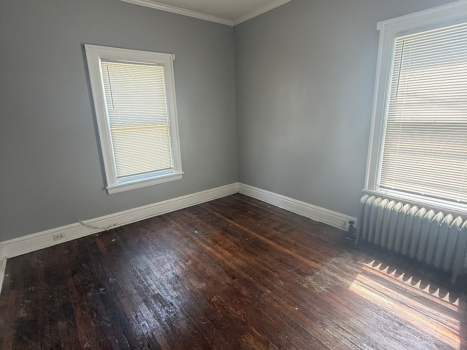 2nd image of 201 Norwood Ave #4