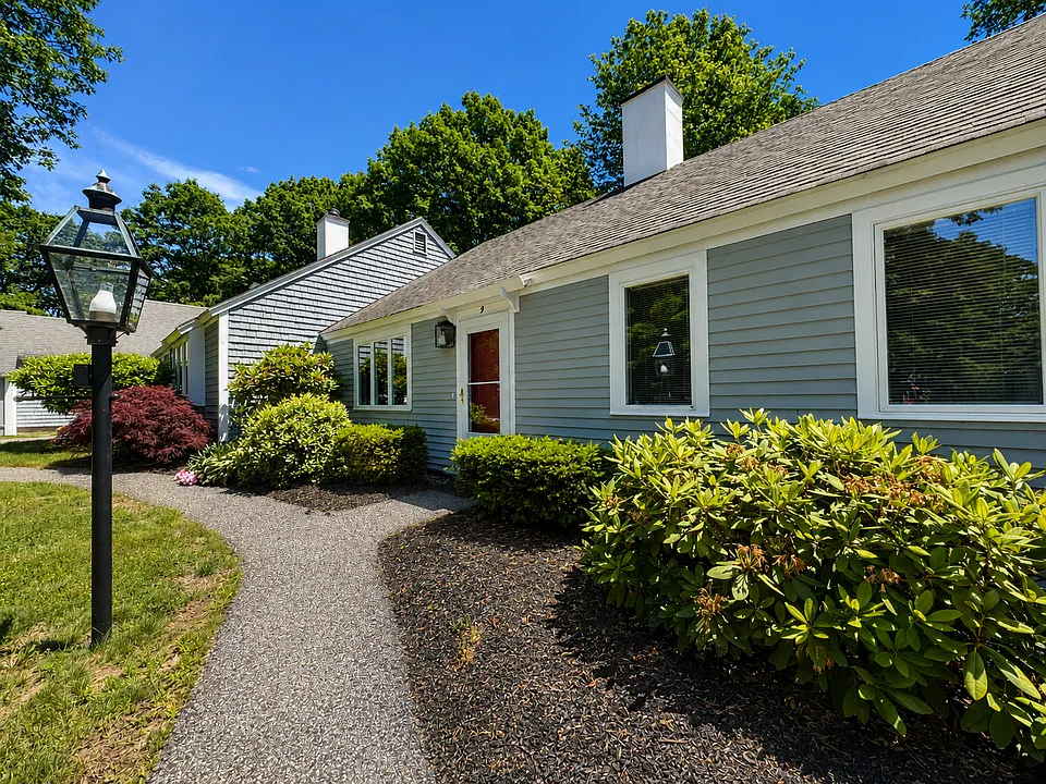 9 Oakview Dr #1