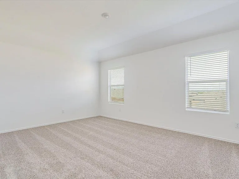 173 Balmorehea St — Photo 15