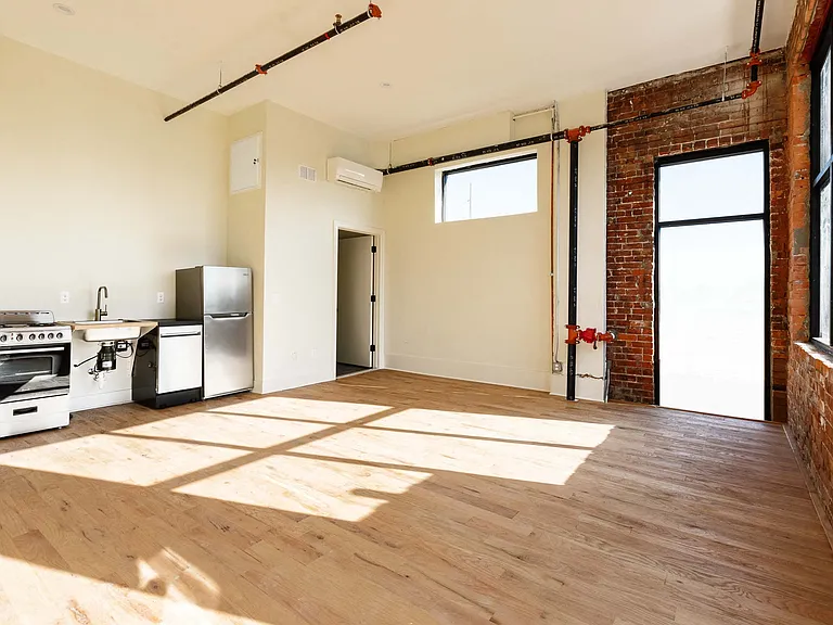 9226 Kercheval — Photo 12