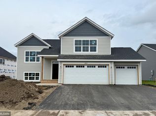 2820 Iverson Ave NE, Saint Michael, MN 55330