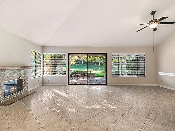 5th image of 41721 W Woodhaven Dr