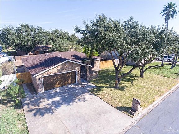 2nd image of 2704 Esperanza Ln