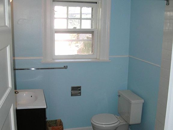 2nd image of 760 Lafayette Ave