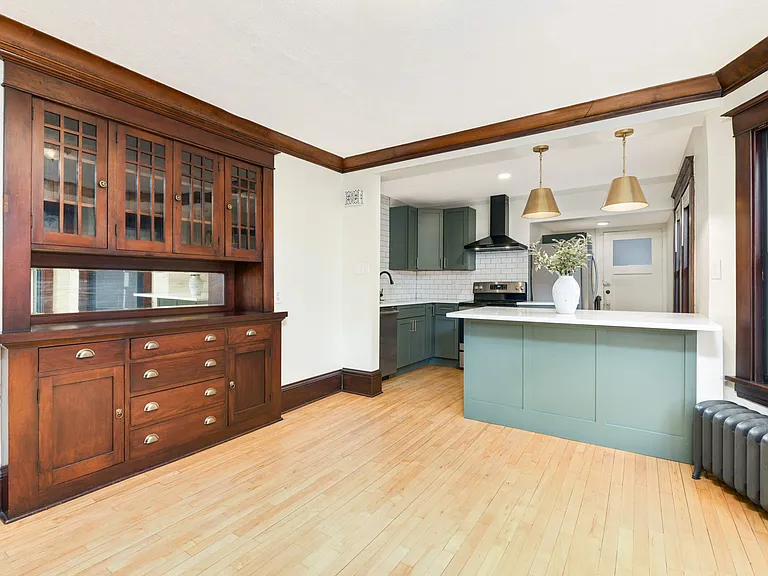 592 Ottawa Ave — Photo 15