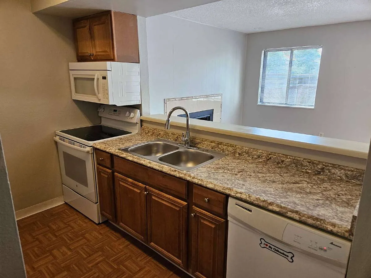 12174 E Kepner Place in Aurora, CO 80012 — Photo 2