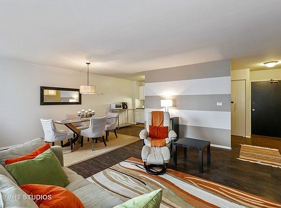 3rd image of 4250 N Marine Dr APT 631
