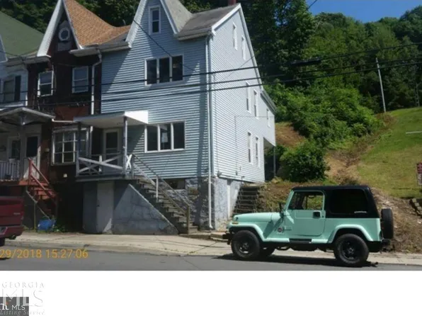 301 Nichols St, Pottsville, PA 17901