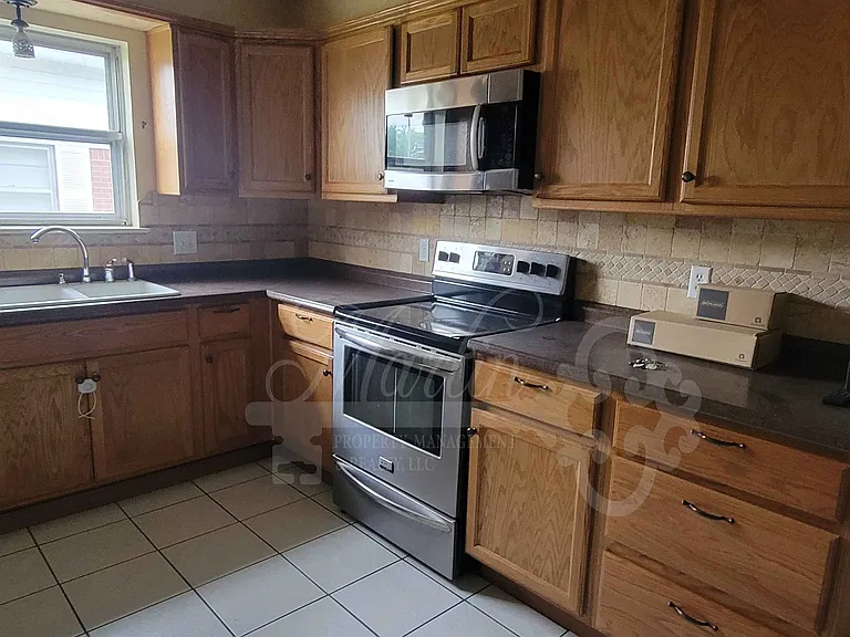 4307 N Aydelotte Ave — Photo 4