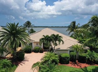 9572 Riverside Dr, Sebastian, FL 32958