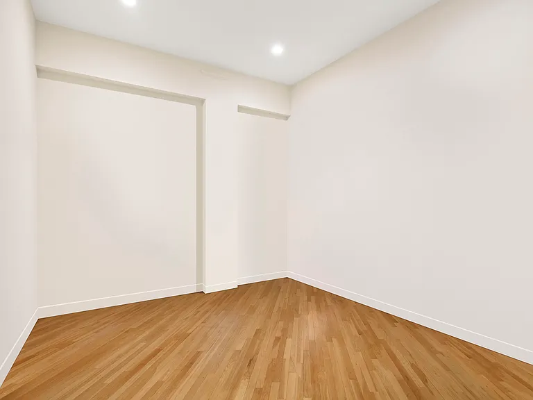 452 W 19th St #2C — Photo 7