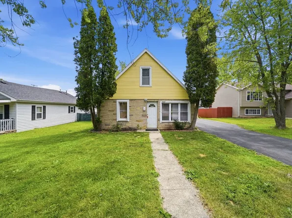 2407 Hermon Ave, Zion, IL 60099