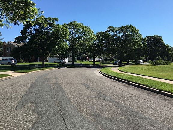 4th image of 58 Carnegie Dr