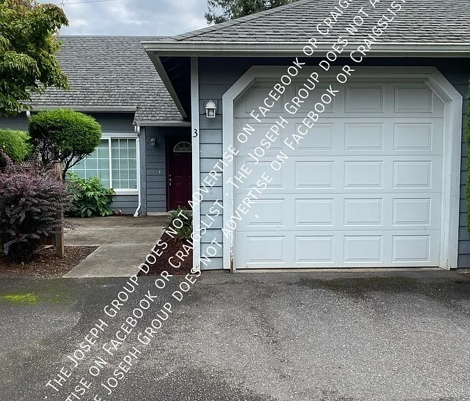 1319 E Maplewood Ave #3 — Photo 1