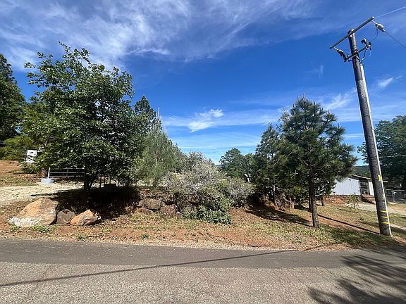 3rd image of 33587 Ponderosa Way