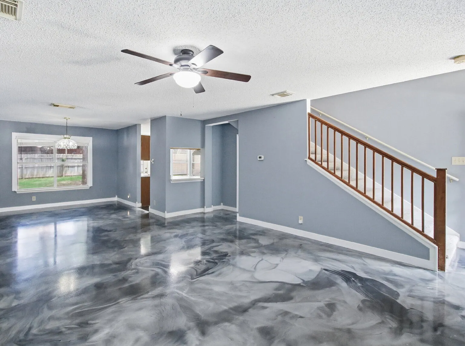 "Charming 3-Bed in Schertz with Spacious 2246 Sq Ft Layout!" — Photo 3