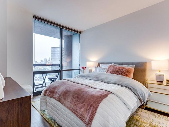 4th image of 1421 N Halsted St #2206
