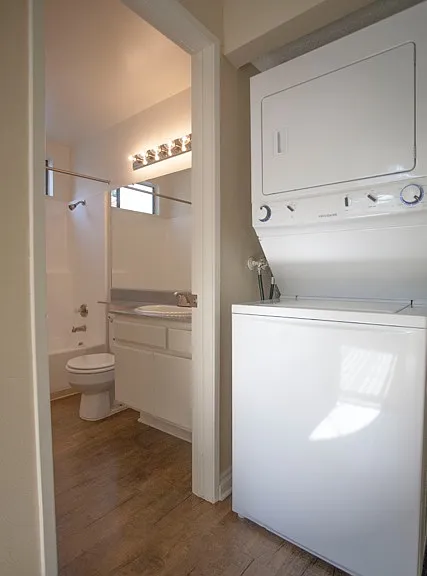 Lakeview Village Apartments — Photo 6