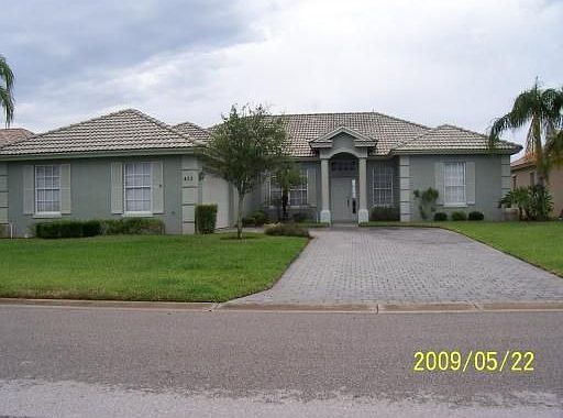1st image of 422 NW Canterbury Ct
