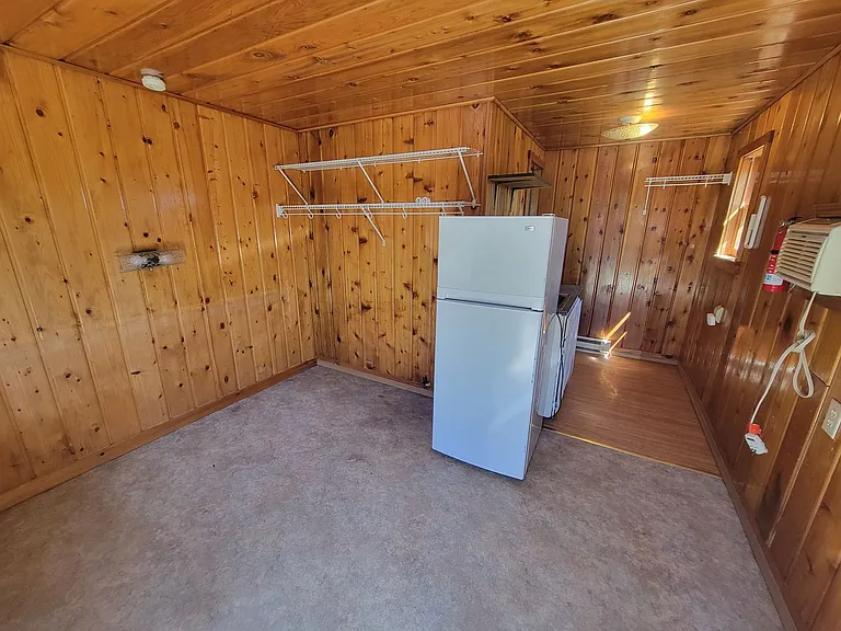 Lakeview Apartments — Photo 2