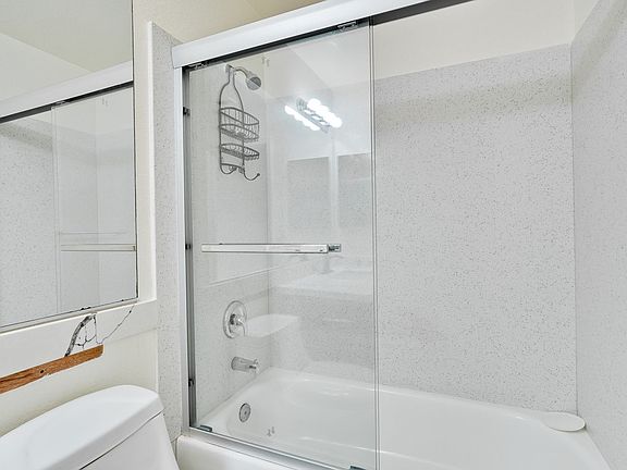 5th image of 1006 Summerplace Dr