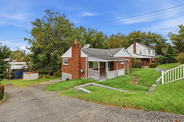 2 bed, 1100 sqft, $1,200 — Photo 3