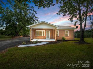 109 Avery Dr, Forest City, NC 28043