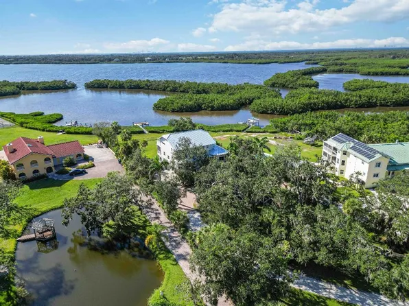 6511 Bayshore Rd, Palmetto, FL 34221