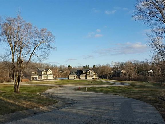 3rd image of 633 Shadow Brooke Ln