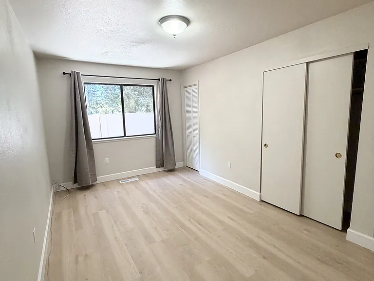 151 Francis Cir — Photo 9