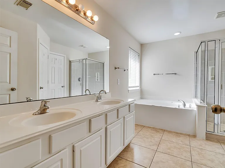 4203 Keystone Trl — Photo 18