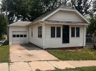 214 S 14th St, Denison, IA 51442