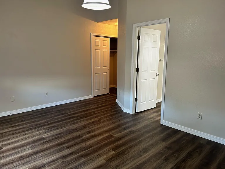 3000B Municipal Dr #B — Photo 12