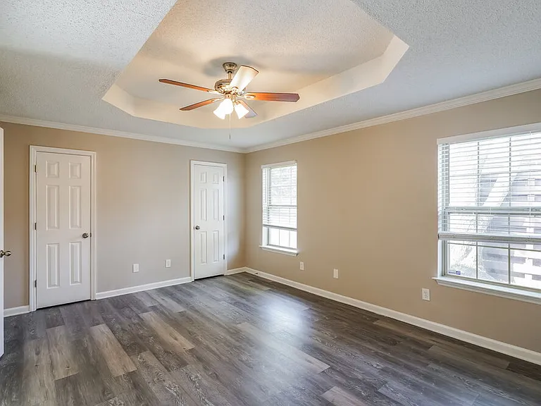 3944 Rock Creek Dr — Photo 9