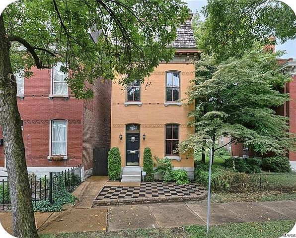2nd image of 2907 Lemp Ave