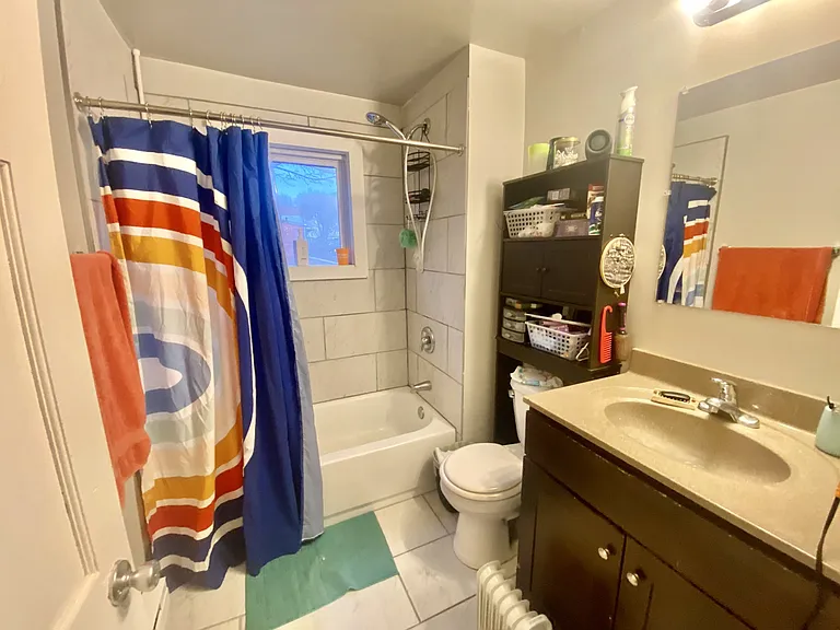 652 Elm St — Photo 18
