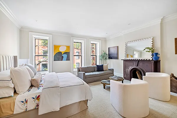 Sold by Compass | media 28