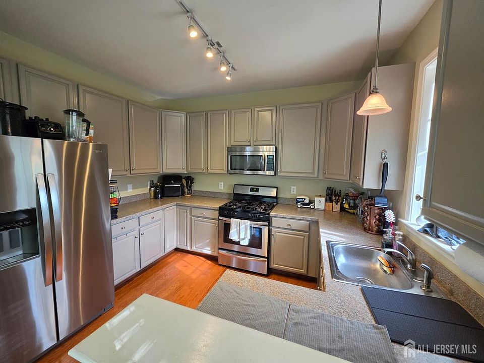 1st image of 132 Timberlake Dr