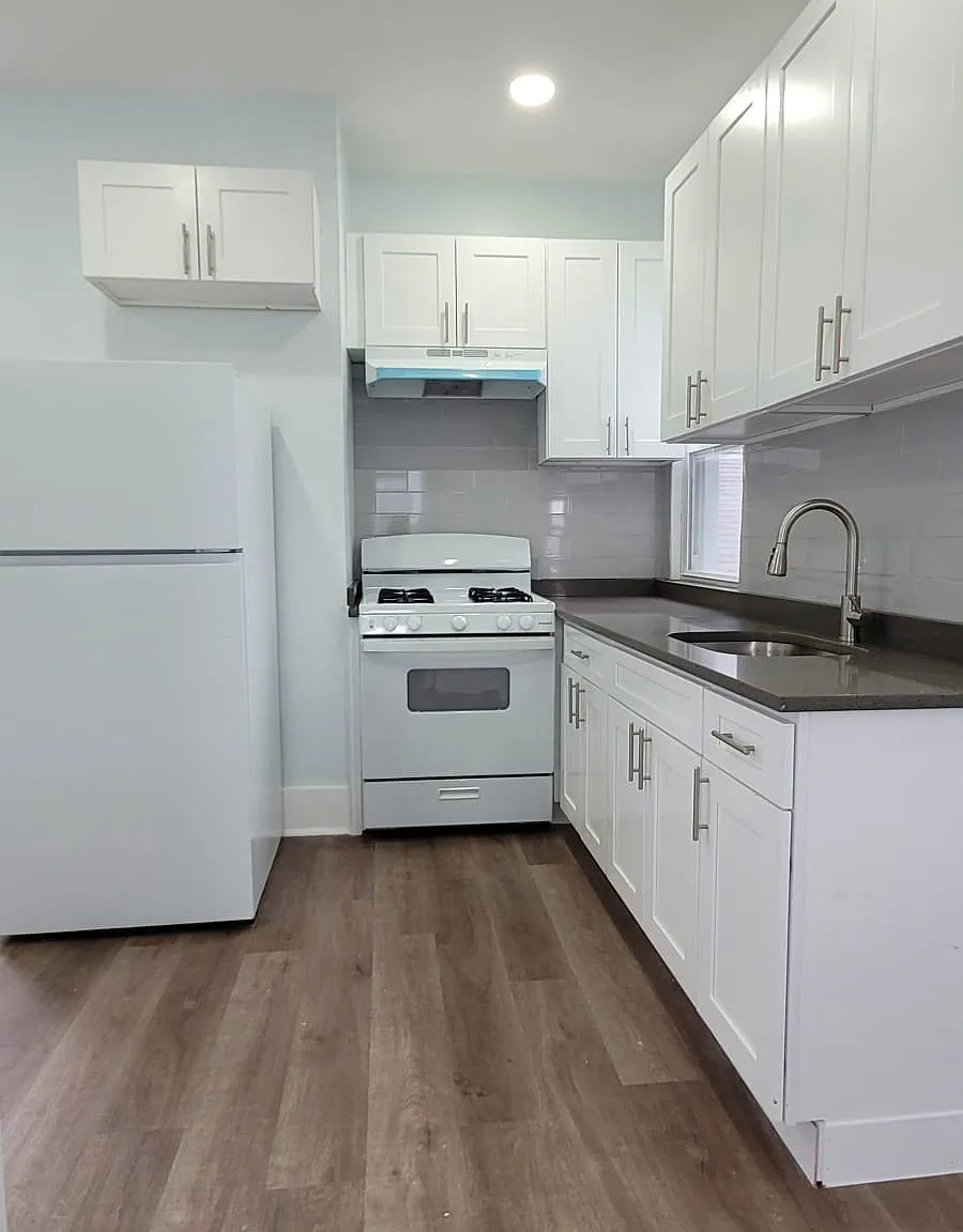 3 bed, 1800 sqft, $2,200 — Photo 1